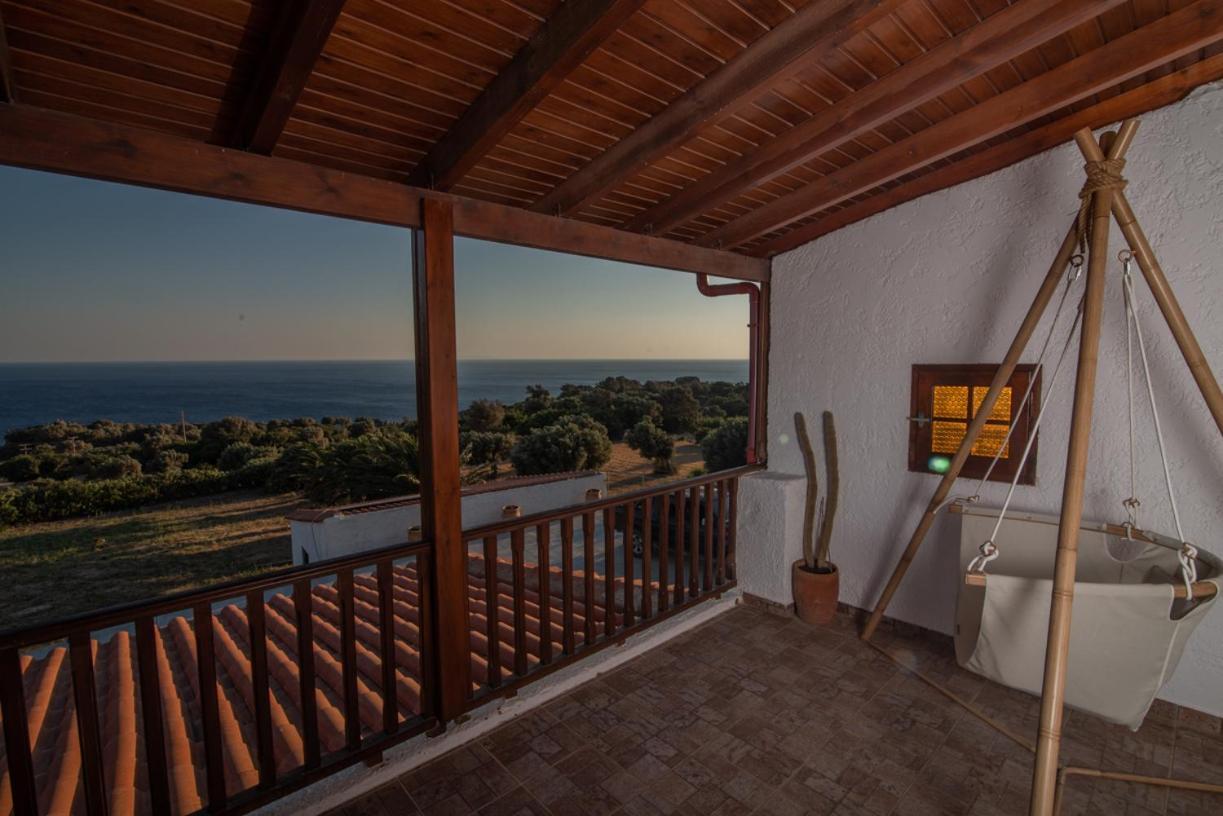 Ligres Beach - 2 Bedrooms Apartment Sea View Agia Paraskevi  Exterior photo